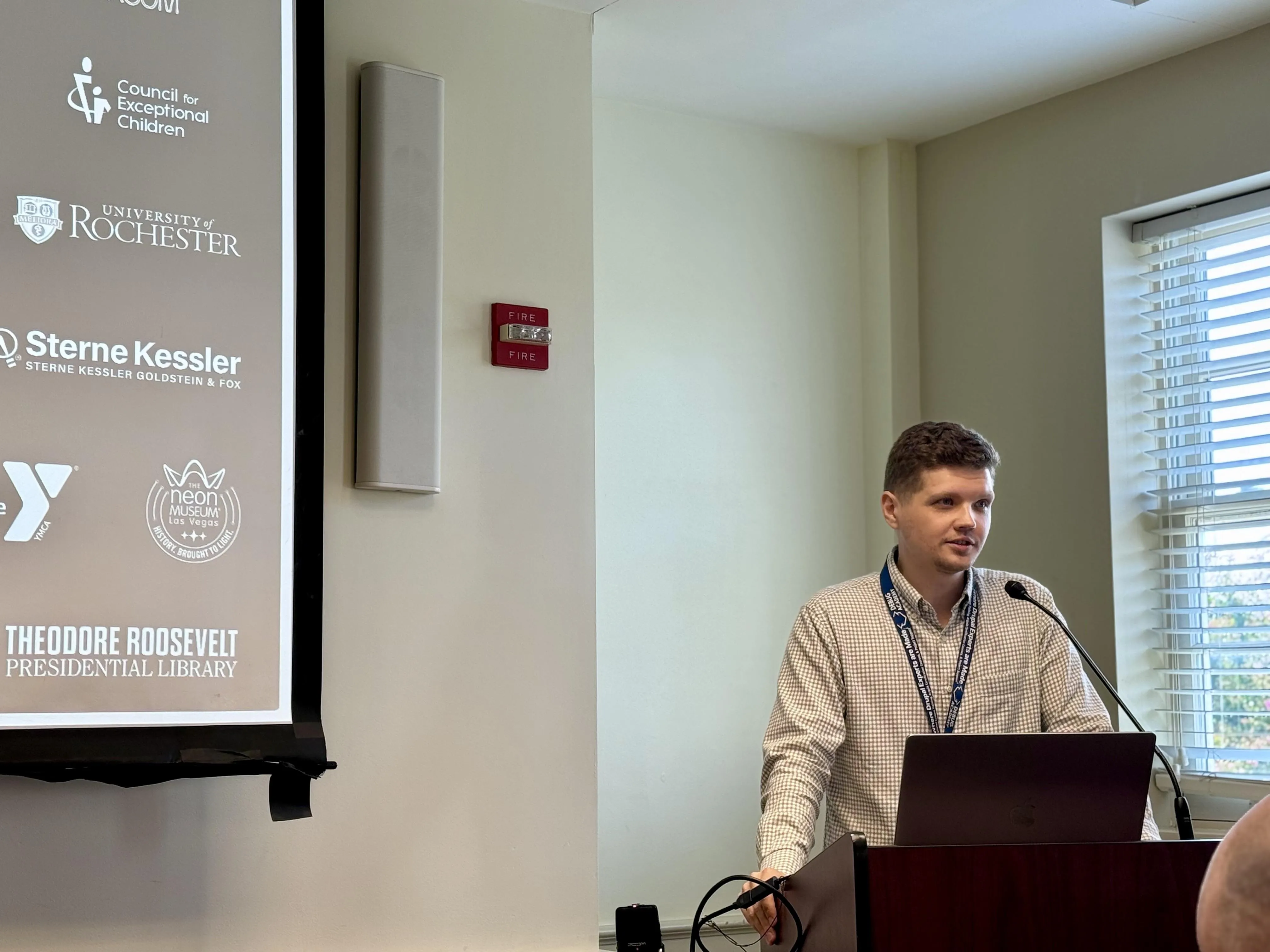 Alex Schedrov presenting - Connecting AI, vector search, CMS, CRM and analytics